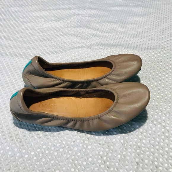 Tieks taupe flats - Picture 2 of 14
